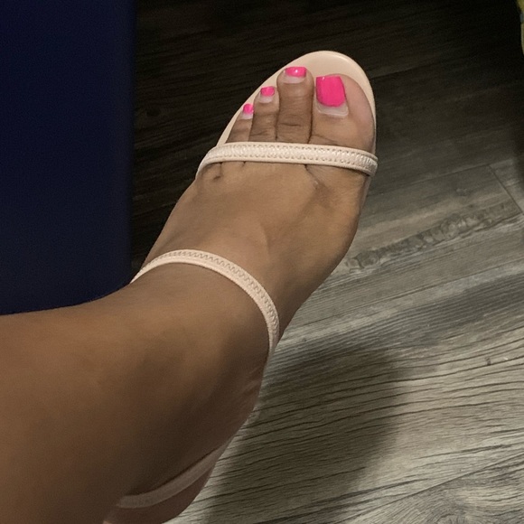 Cream Steve Madden heels - Picture 9 of 11